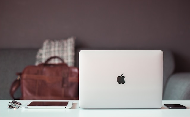 apple-laptop